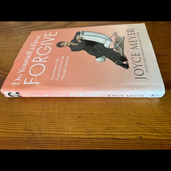 Do Yourself a Favor...Forgive (Hardcover) (Joyce Meyer) - Picture 4 of 4